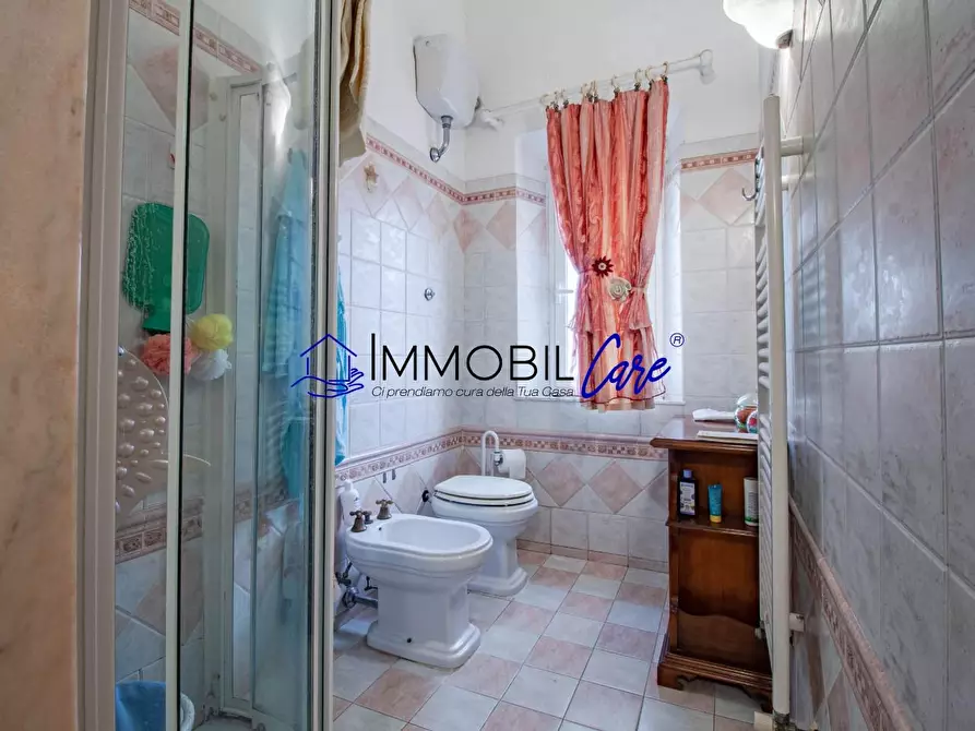 Immagine 38 di Appartamento in vendita  a Livorno