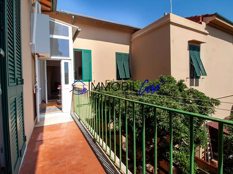 Immagine 9 di Appartamento in vendita  a Livorno