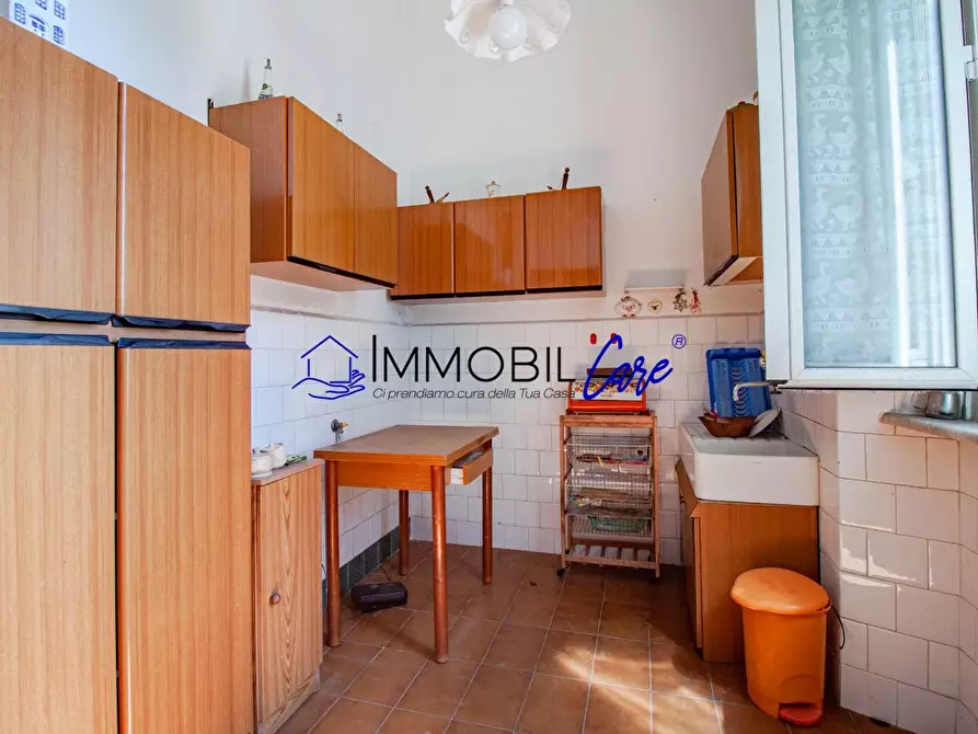 Immagine 5 di Appartamento in vendita  a Livorno