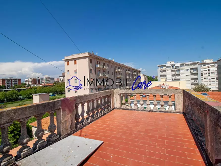 Immagine 3 di Appartamento in vendita  a Livorno