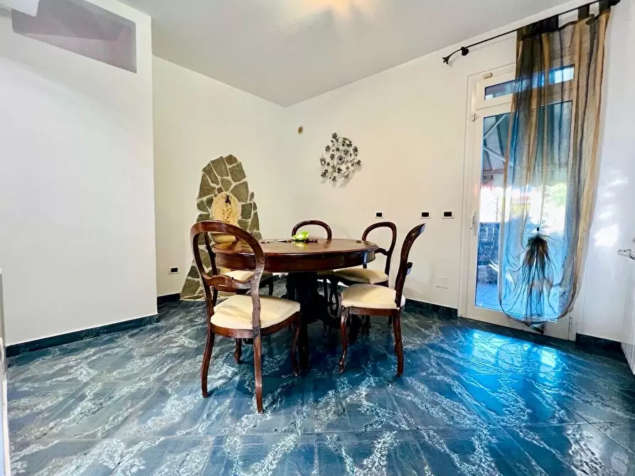 Immagine 8 di Villetta a schiera in vendita  a Massa