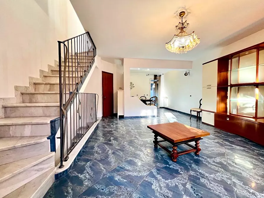 Immagine 5 di Villetta a schiera in vendita  a Massa