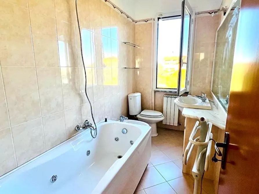 Immagine 18 di Villetta a schiera in vendita  a Massa