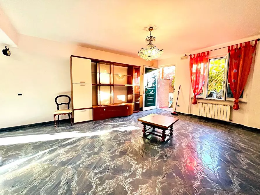 Immagine 4 di Villetta a schiera in vendita  a Massa