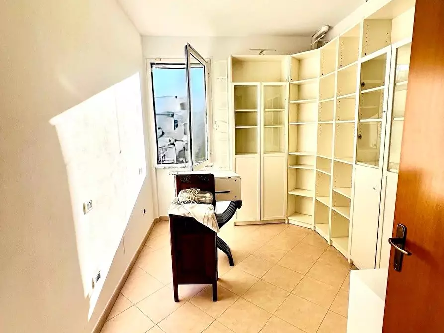 Immagine 16 di Villetta a schiera in vendita  a Massa