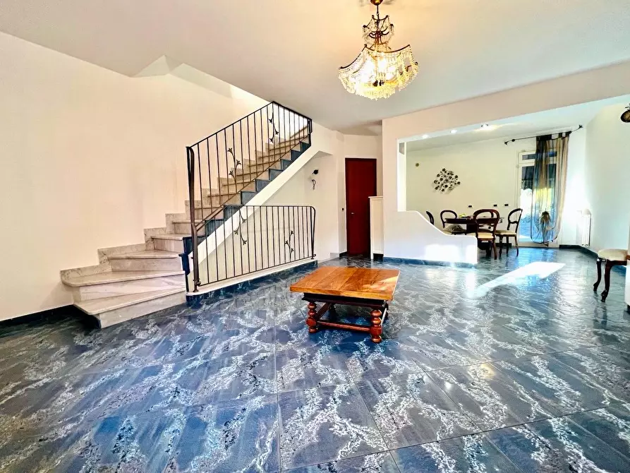 Immagine 7 di Villetta a schiera in vendita  a Massa