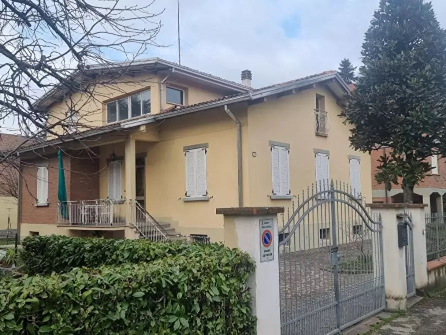 Immagine 15 di Villa in vendita  a Reggio Nell'emilia