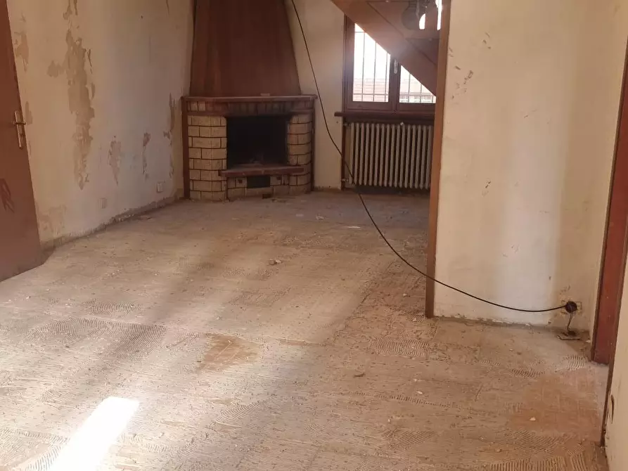 Immagine 4 di Villa in vendita  a Reggio Nell'emilia