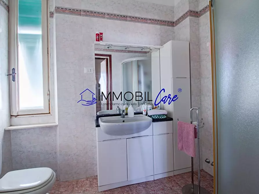 Immagine 17 di Appartamento in vendita  a Livorno