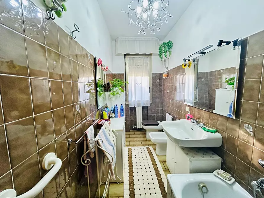 Immagine 11 di Appartamento in vendita  a Empoli