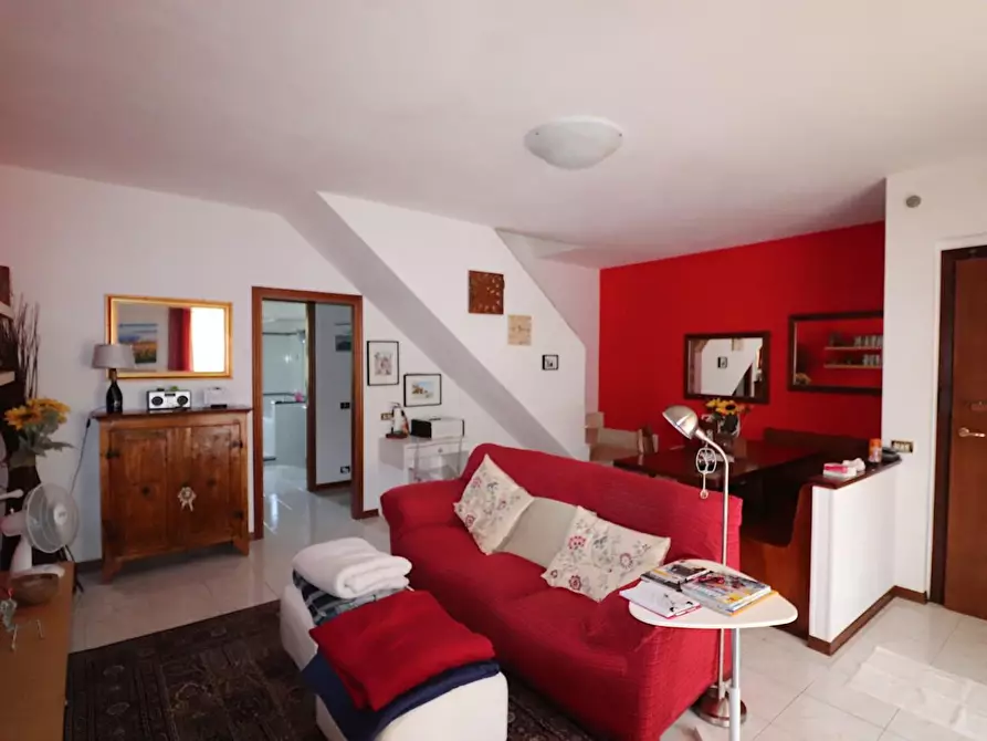 Immagine 1 di Appartamento in vendita  a Siena