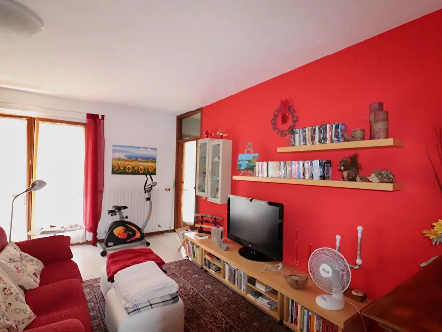 Immagine 2 di Appartamento in vendita  a Siena