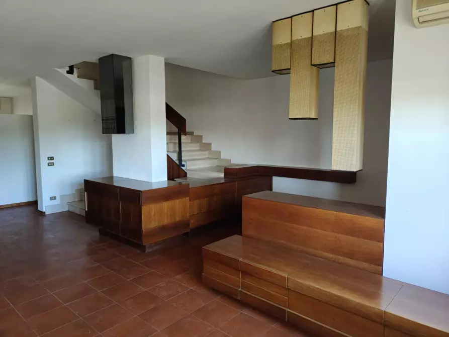 Immagine 6 di Villetta a schiera in vendita  a Cascina