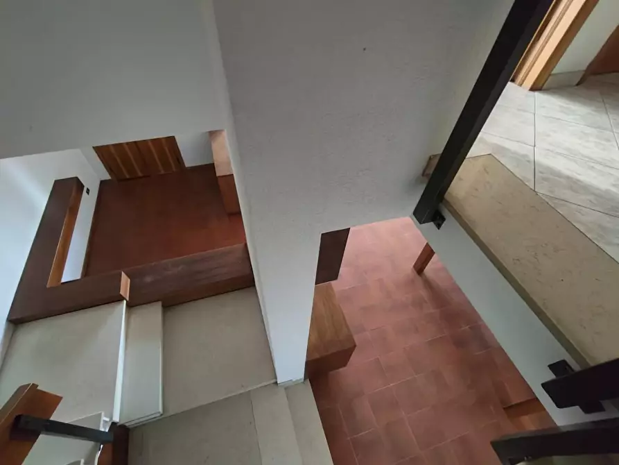 Immagine 18 di Villetta a schiera in vendita  a Cascina