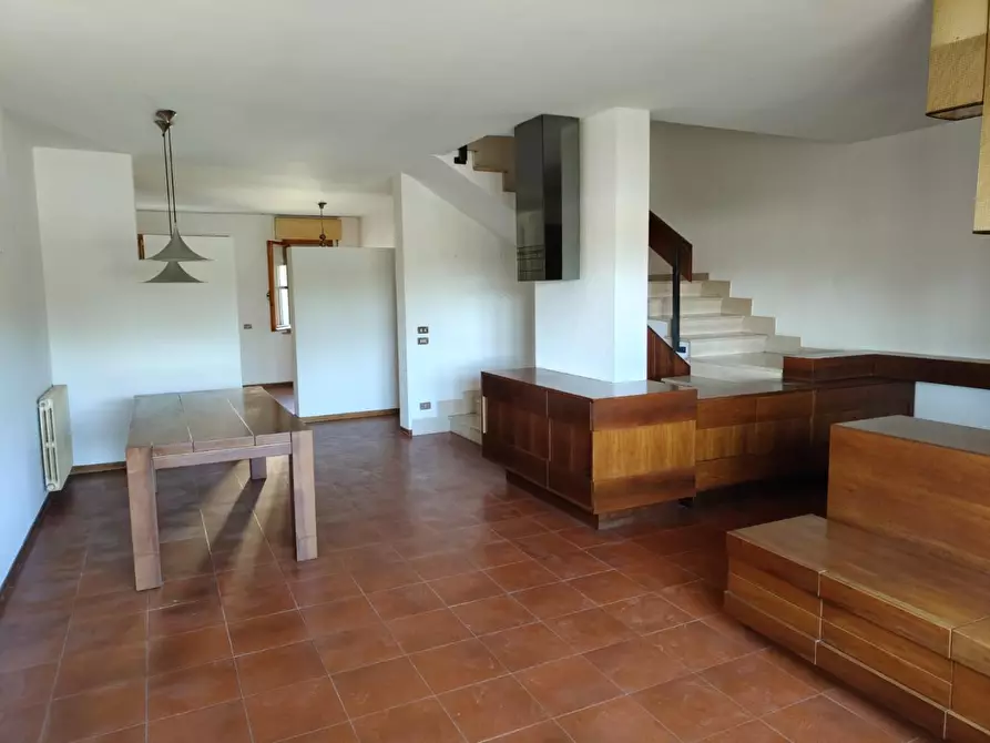 Immagine 3 di Villetta a schiera in vendita  a Cascina