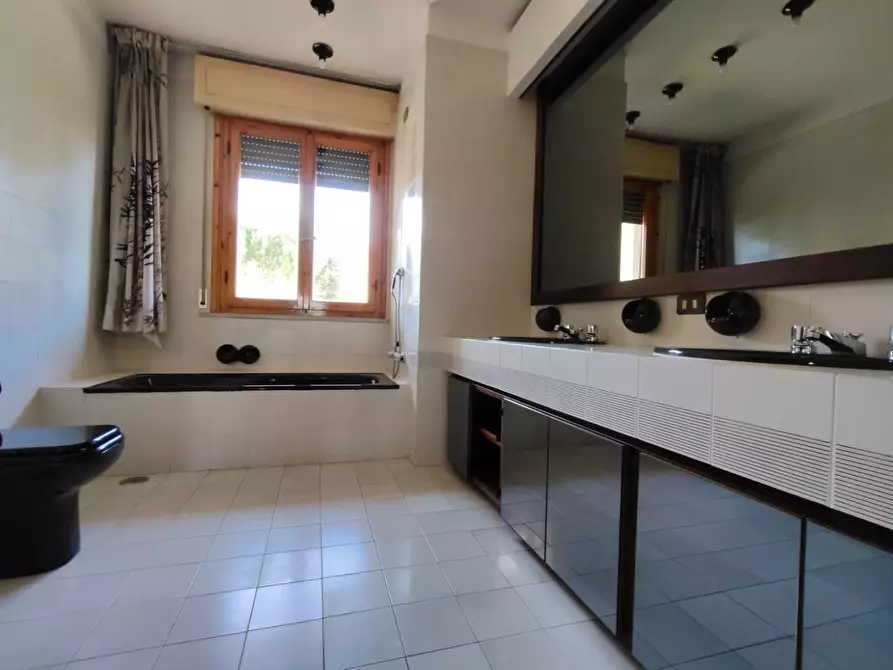 Immagine 16 di Villetta a schiera in vendita  a Cascina