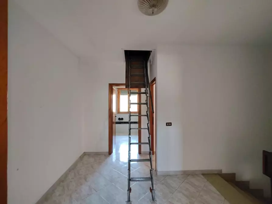 Immagine 15 di Villetta a schiera in vendita  a Cascina