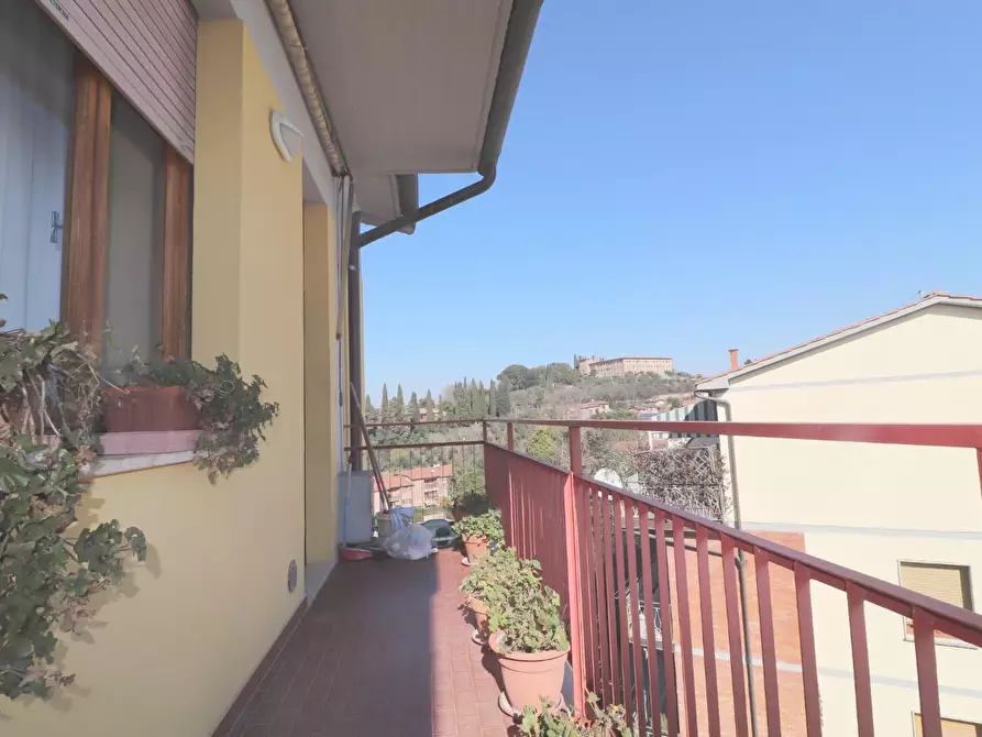 Immagine 8 di Appartamento in vendita  a Siena