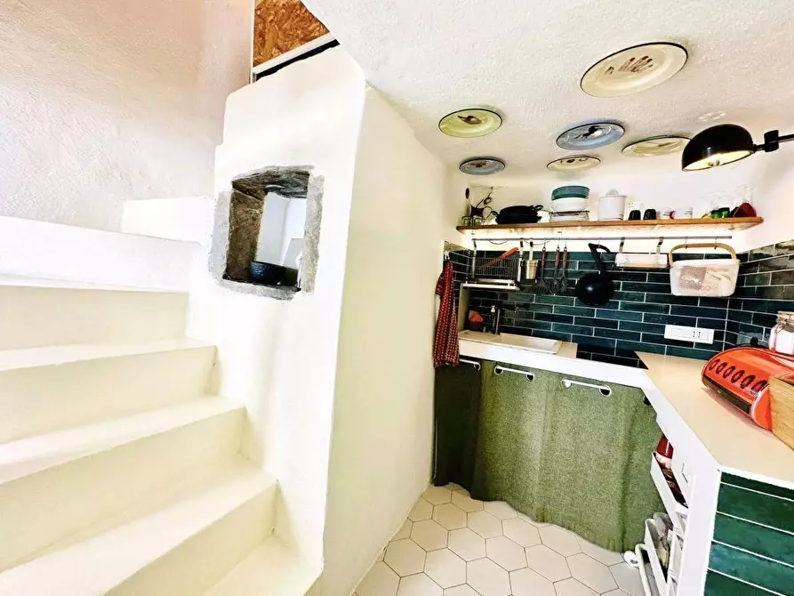 Immagine 18 di Rustico / casale in vendita  a La Spezia