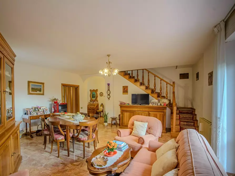 Immagine 1 di Appartamento in vendita  a Monteriggioni