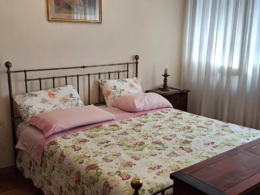 Immagine 15 di Appartamento in vendita  a Livorno