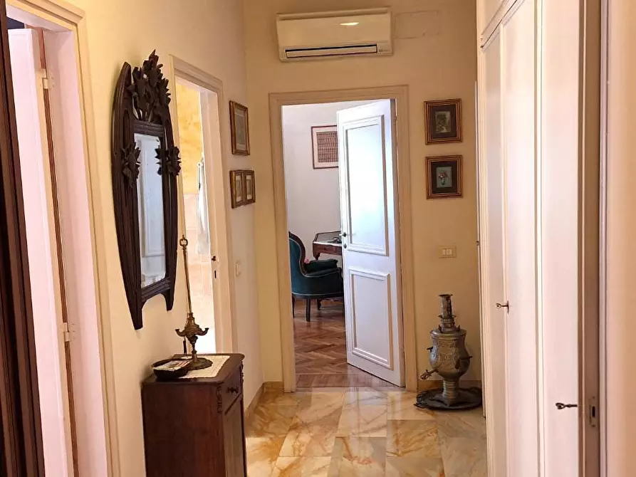 Immagine 13 di Appartamento in vendita  a Livorno