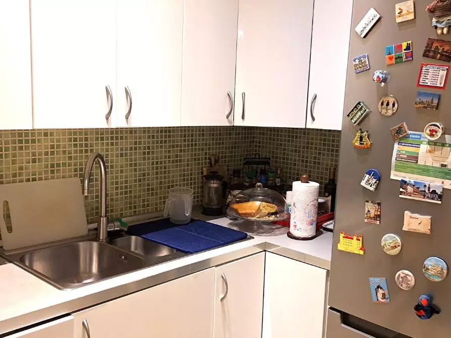 Immagine 12 di Appartamento in vendita  a Livorno