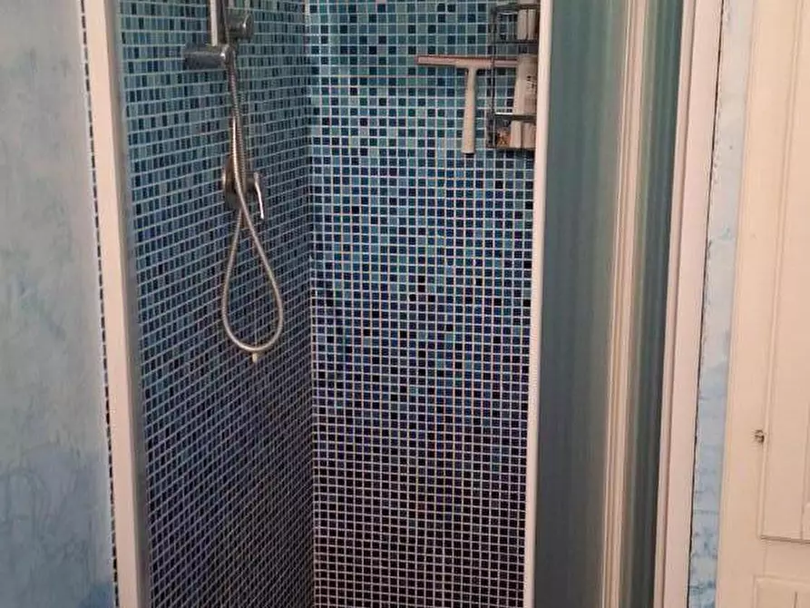 Immagine 32 di Appartamento in vendita  a Livorno