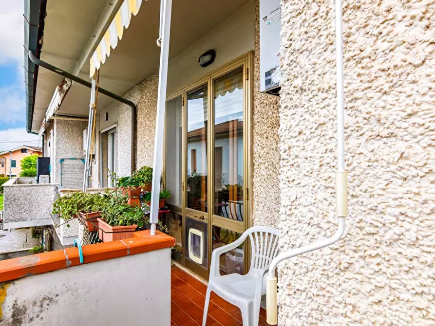 Immagine 17 di Appartamento in vendita  a San Giuliano Terme