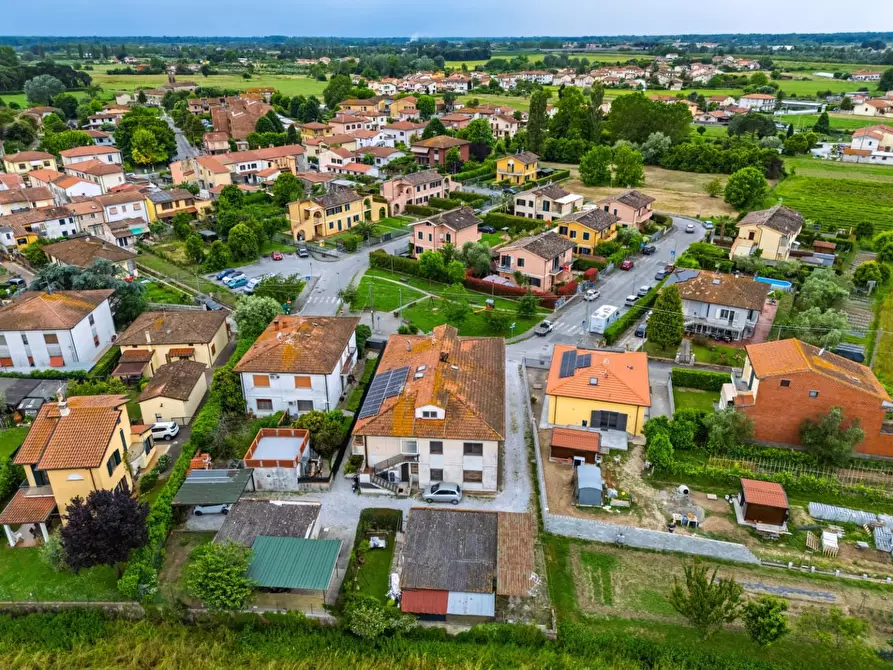 Immagine 10 di Appartamento in vendita  a San Giuliano Terme