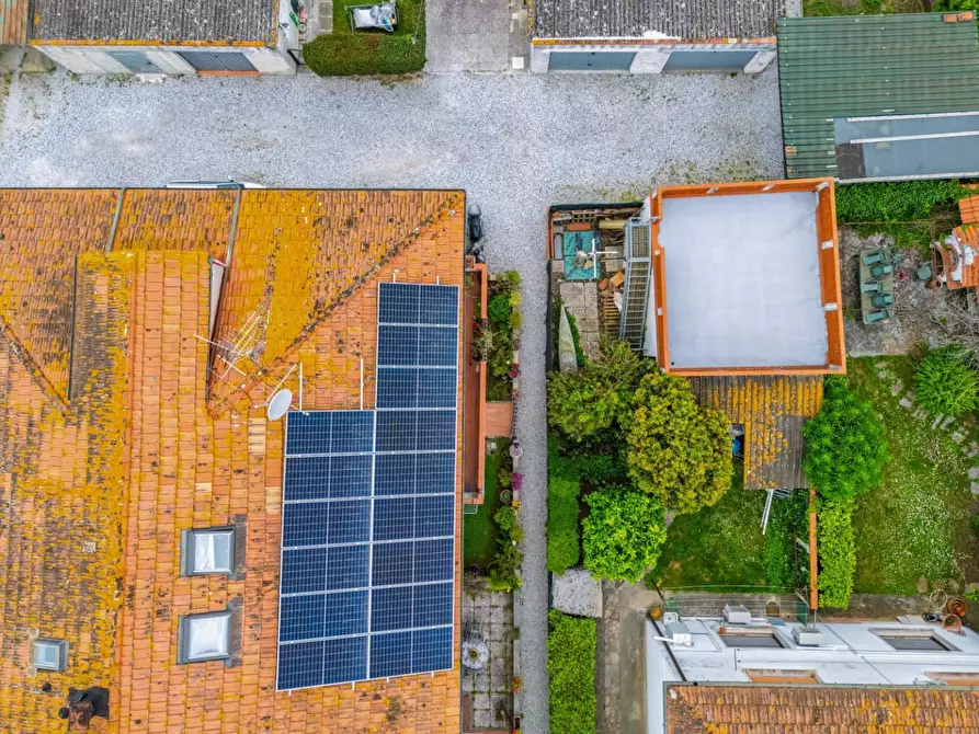 Immagine 9 di Appartamento in vendita  a San Giuliano Terme