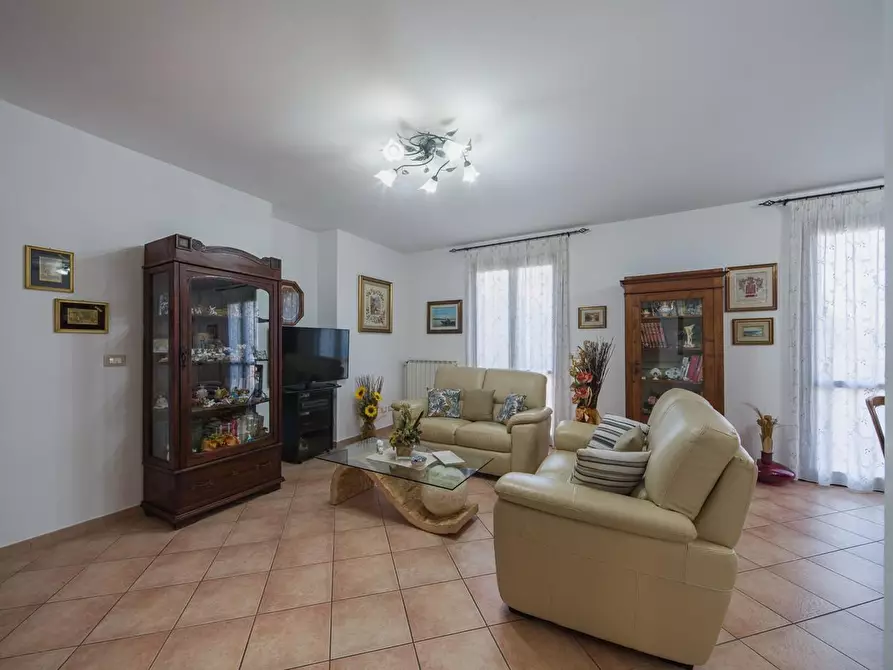 Immagine 3 di Casa bifamiliare in vendita  a Cascina