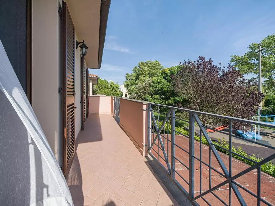 Immagine 22 di Casa bifamiliare in vendita  a Cascina