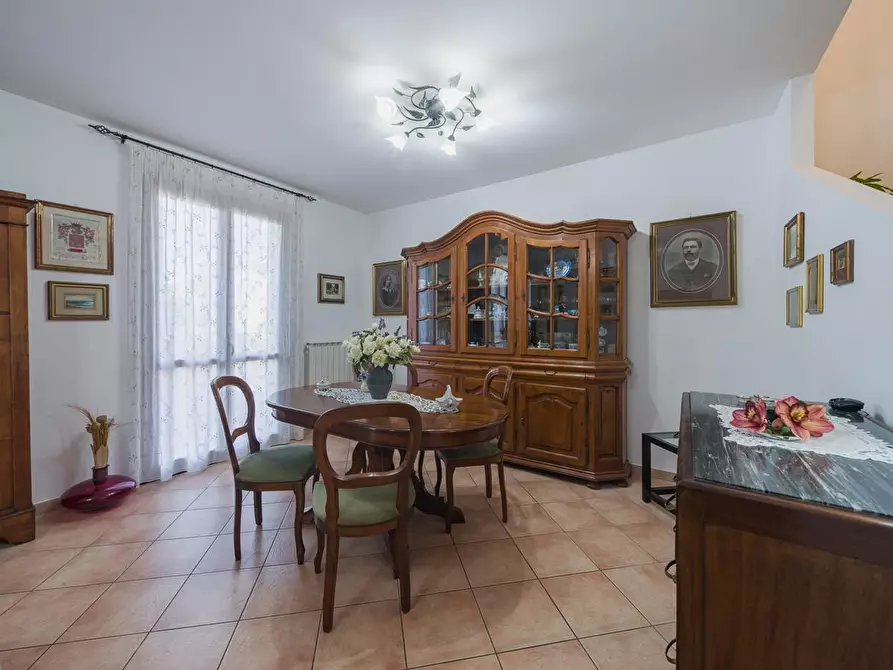 Immagine 6 di Casa bifamiliare in vendita  a Cascina