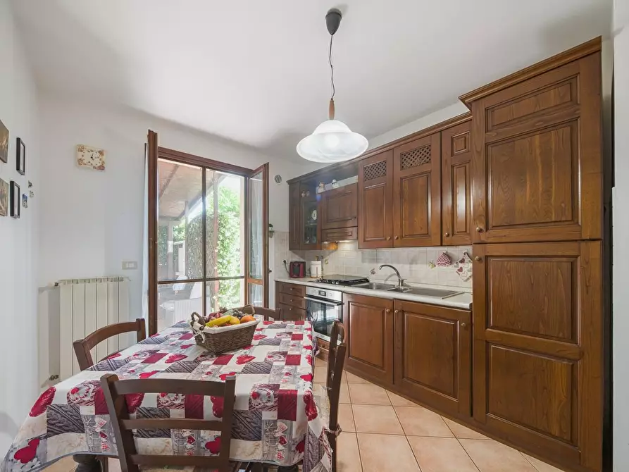 Immagine 7 di Casa bifamiliare in vendita  a Cascina