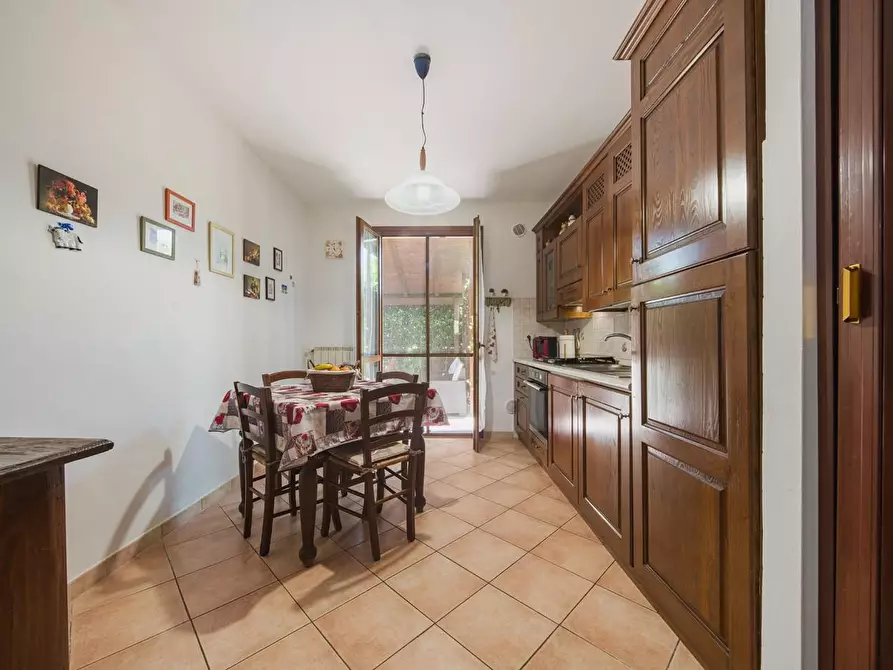 Immagine 9 di Casa bifamiliare in vendita  a Cascina