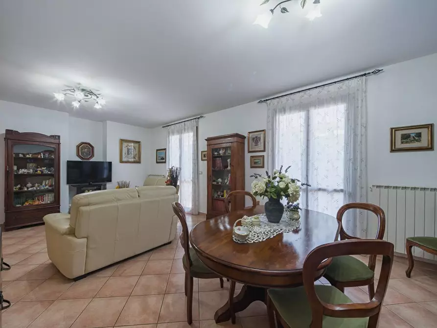 Immagine 14 di Casa bifamiliare in vendita  a Cascina