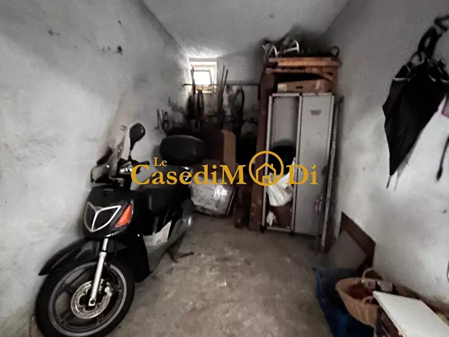 Immagine 39 di Appartamento in vendita  a Livorno