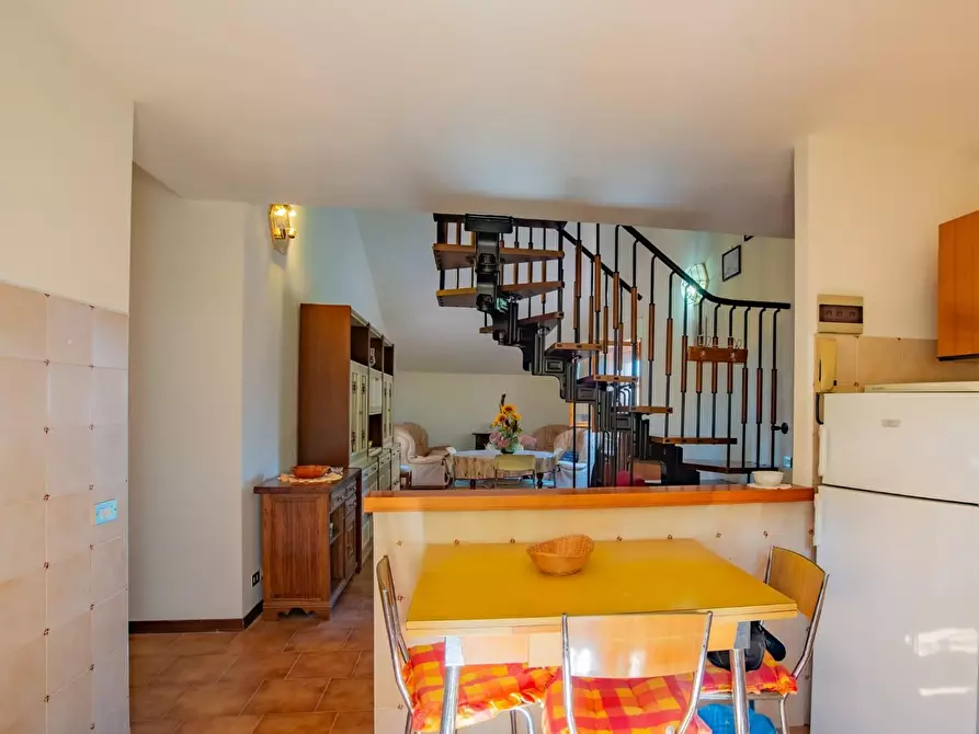 Immagine 5 di Appartamento in vendita  a Siena