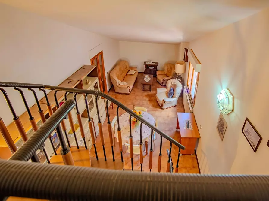 Immagine 8 di Appartamento in vendita  a Siena