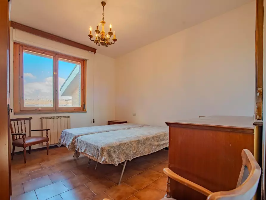 Immagine 13 di Appartamento in vendita  a Siena