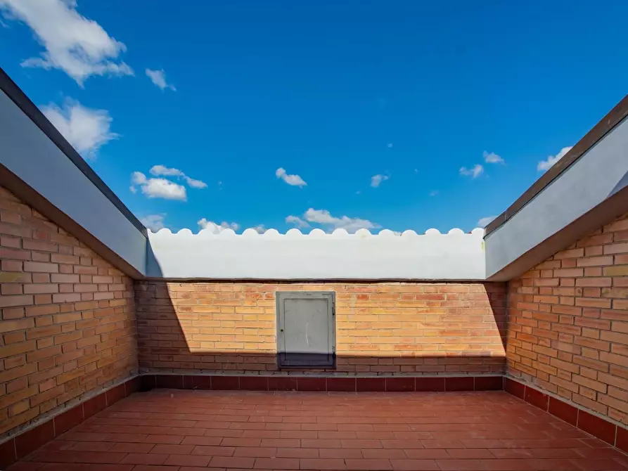 Immagine 22 di Appartamento in vendita  a Siena