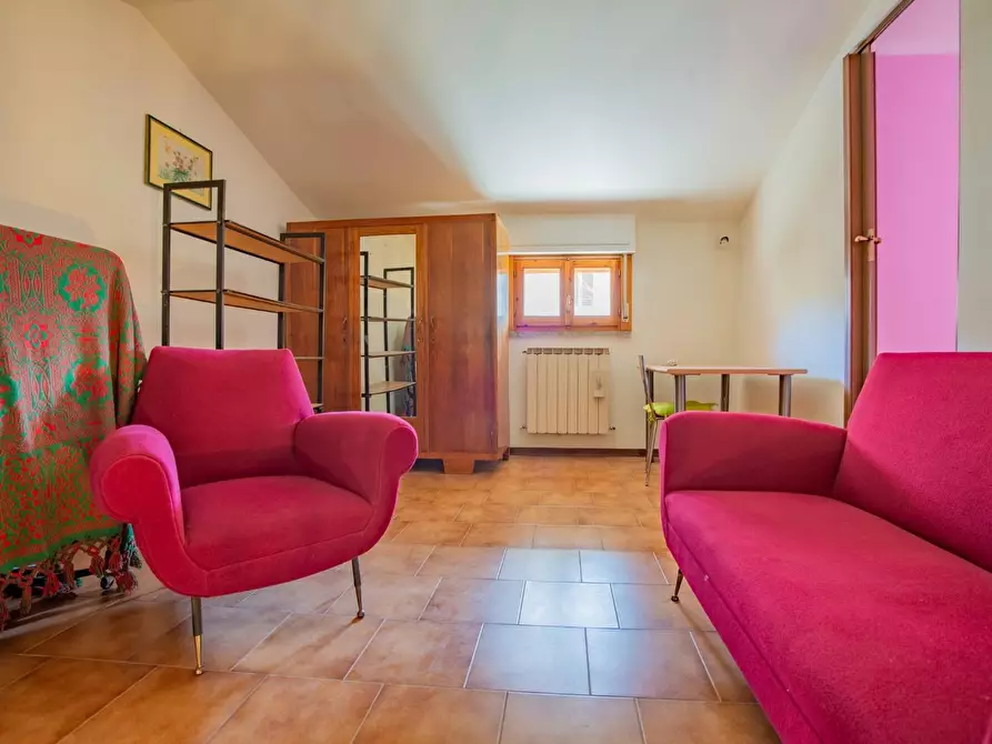 Immagine 18 di Appartamento in vendita  a Siena