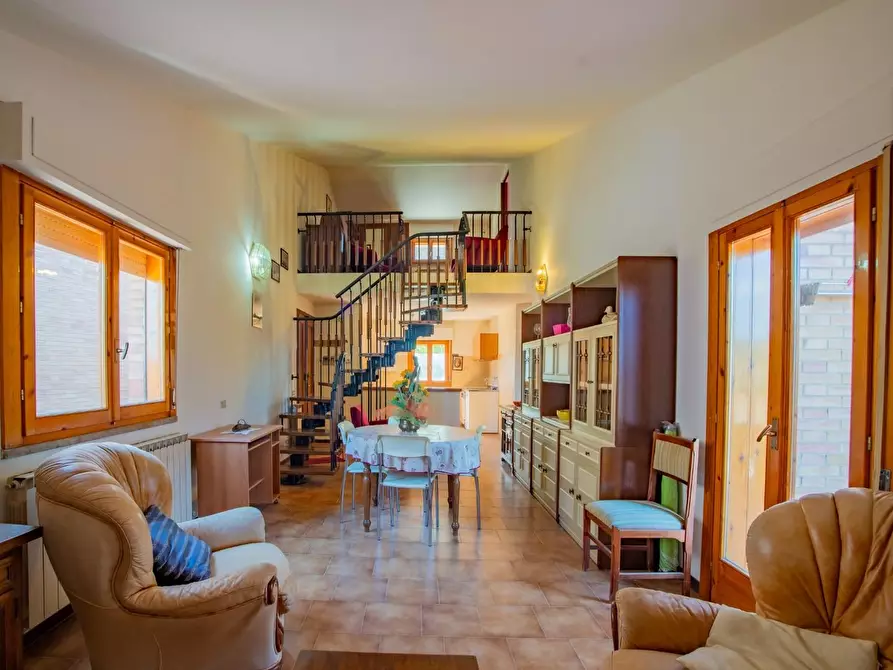 Immagine 7 di Appartamento in vendita  a Siena