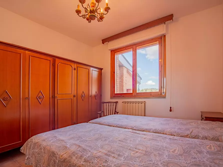 Immagine 14 di Appartamento in vendita  a Siena