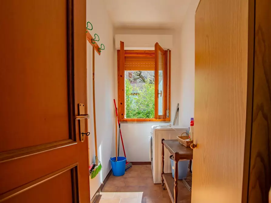 Immagine 17 di Appartamento in vendita  a Siena