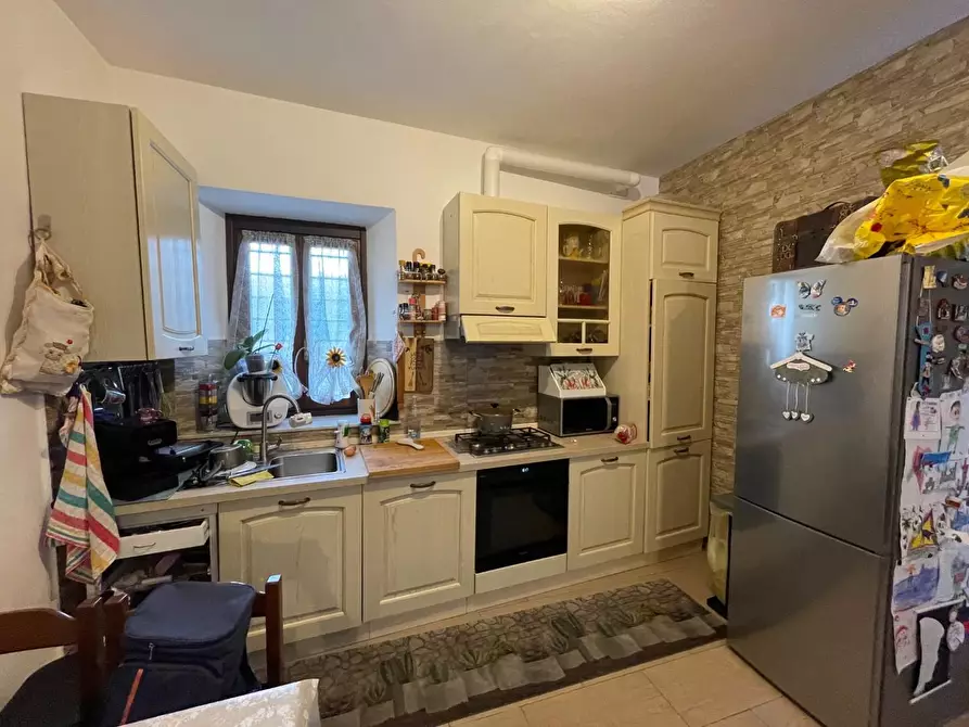 Immagine 2 di Appartamento in vendita  a Lucca