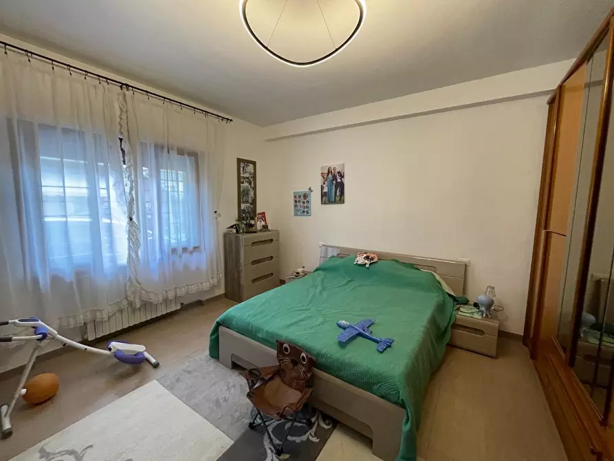 Immagine 6 di Appartamento in vendita  a Lucca