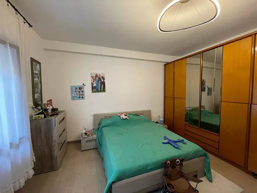 Immagine 7 di Appartamento in vendita  a Lucca