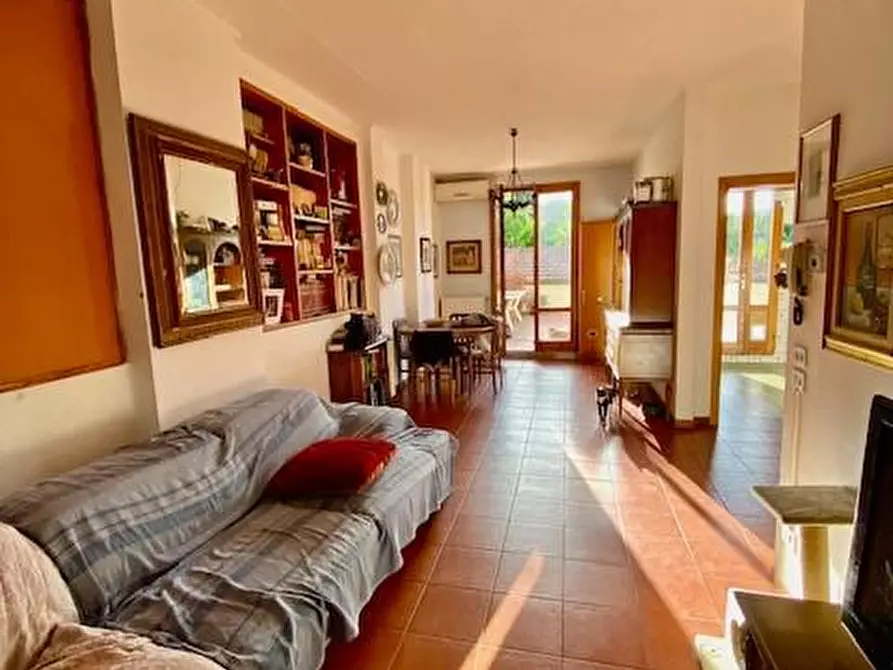 Immagine 11 di Mansarda in vendita  a Montecatini Terme